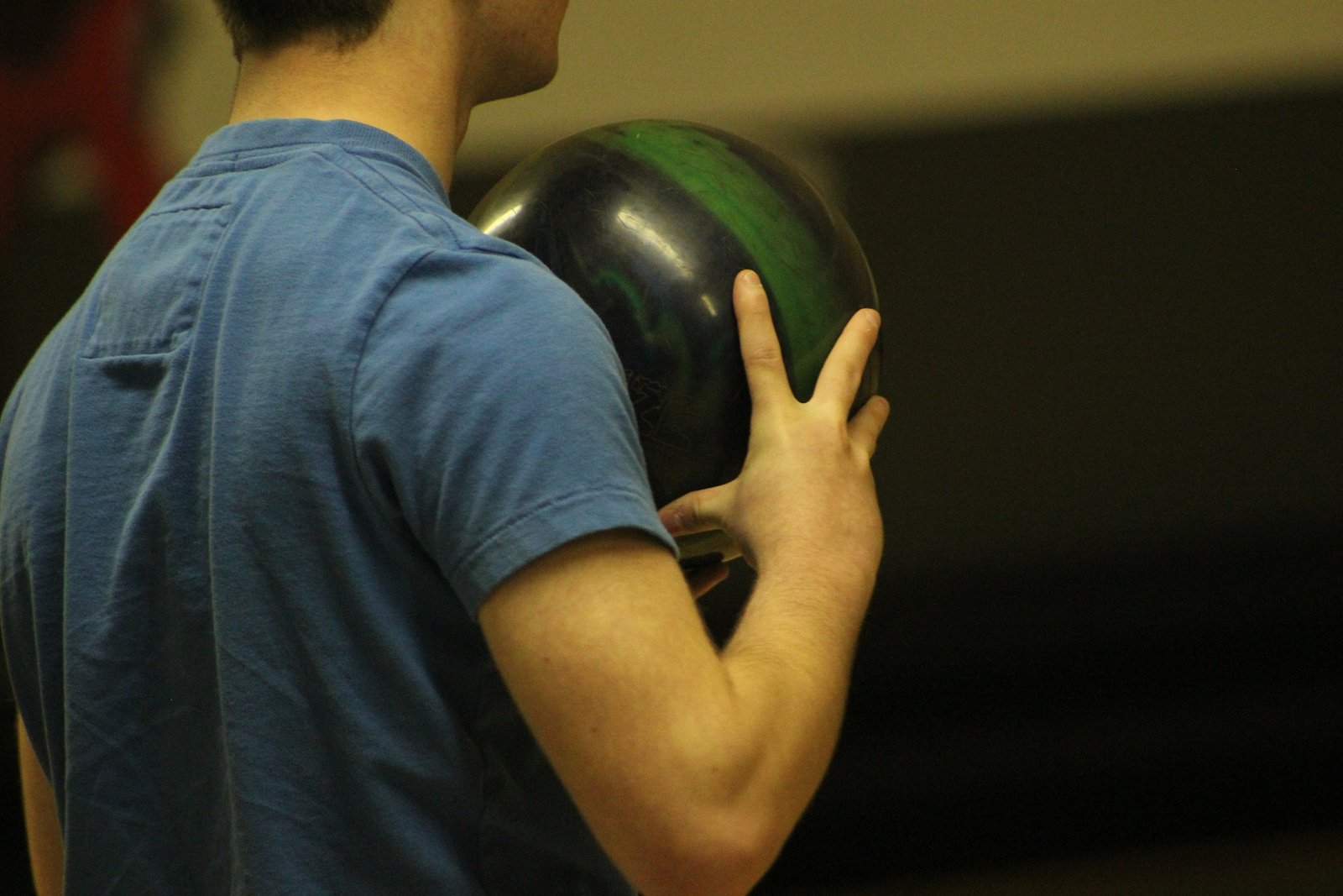 choosing the right spare bowling ball choosing the right spare bowling ball
