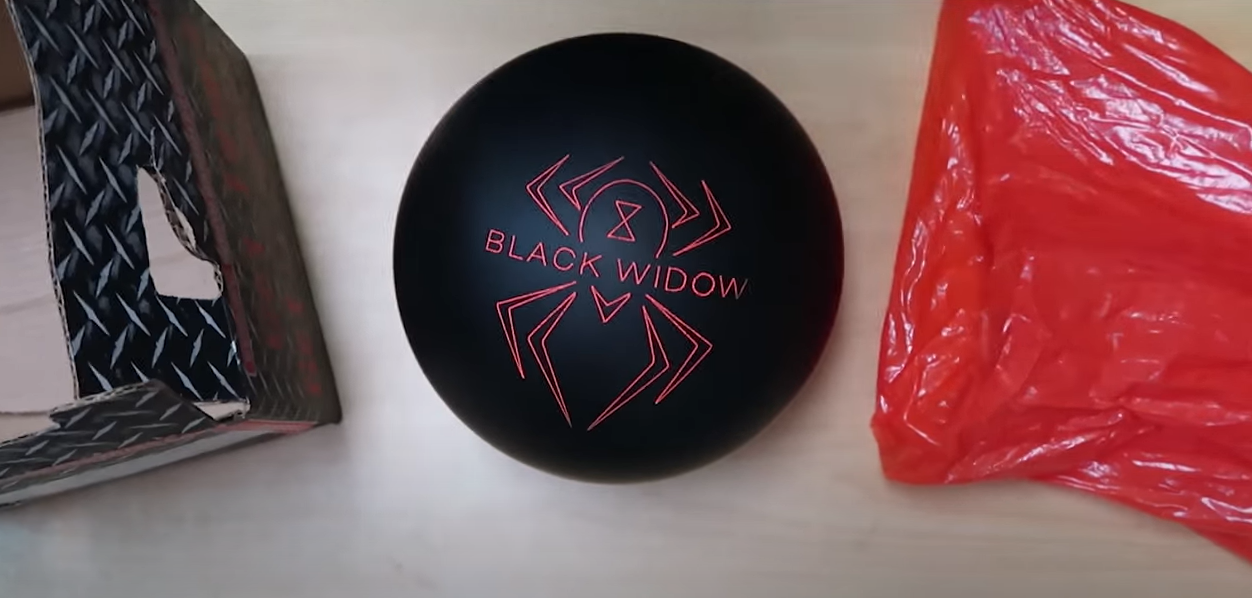 hammer black widow urethane bowling ball